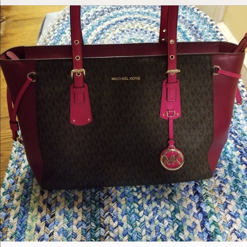 Micheal Kors tote purse
